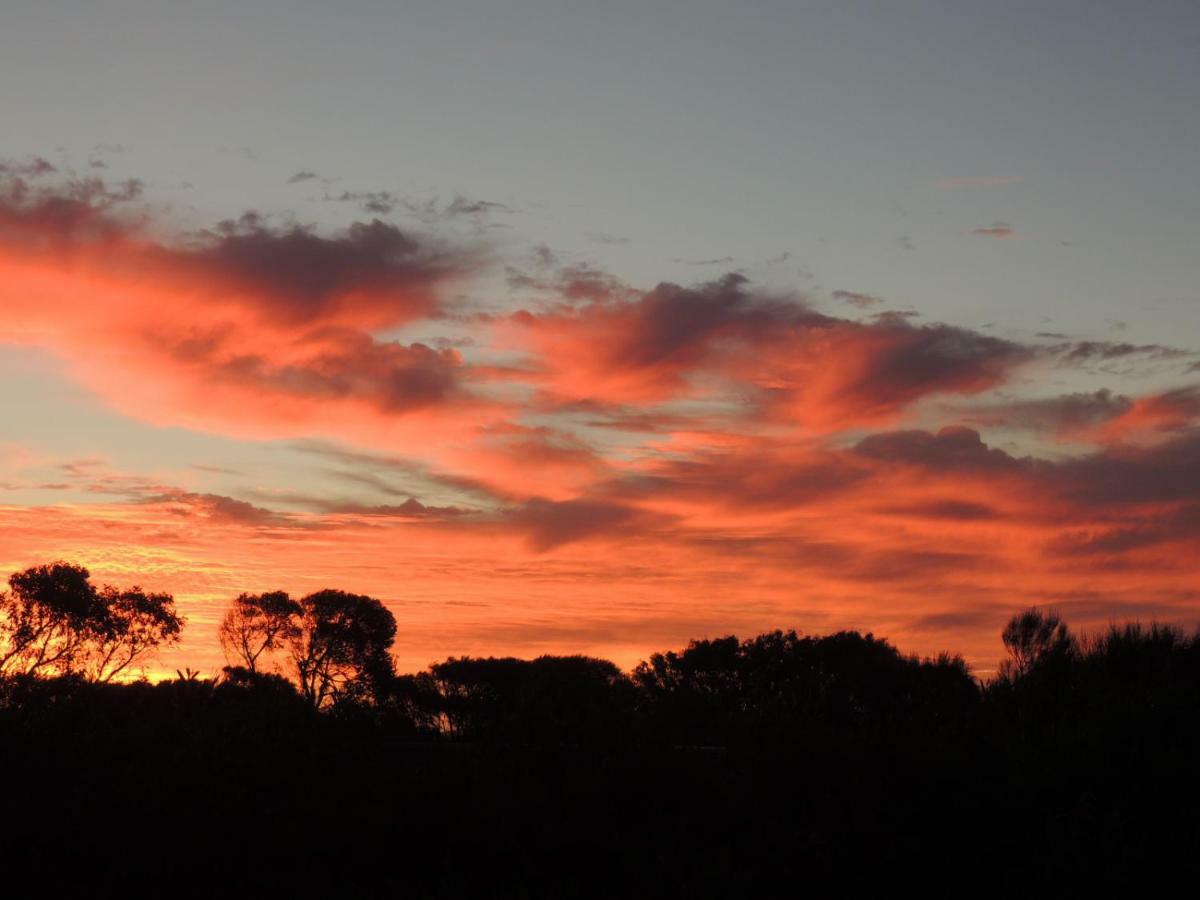 Samphire: Coorong Accommodation Meningie Екстериор снимка