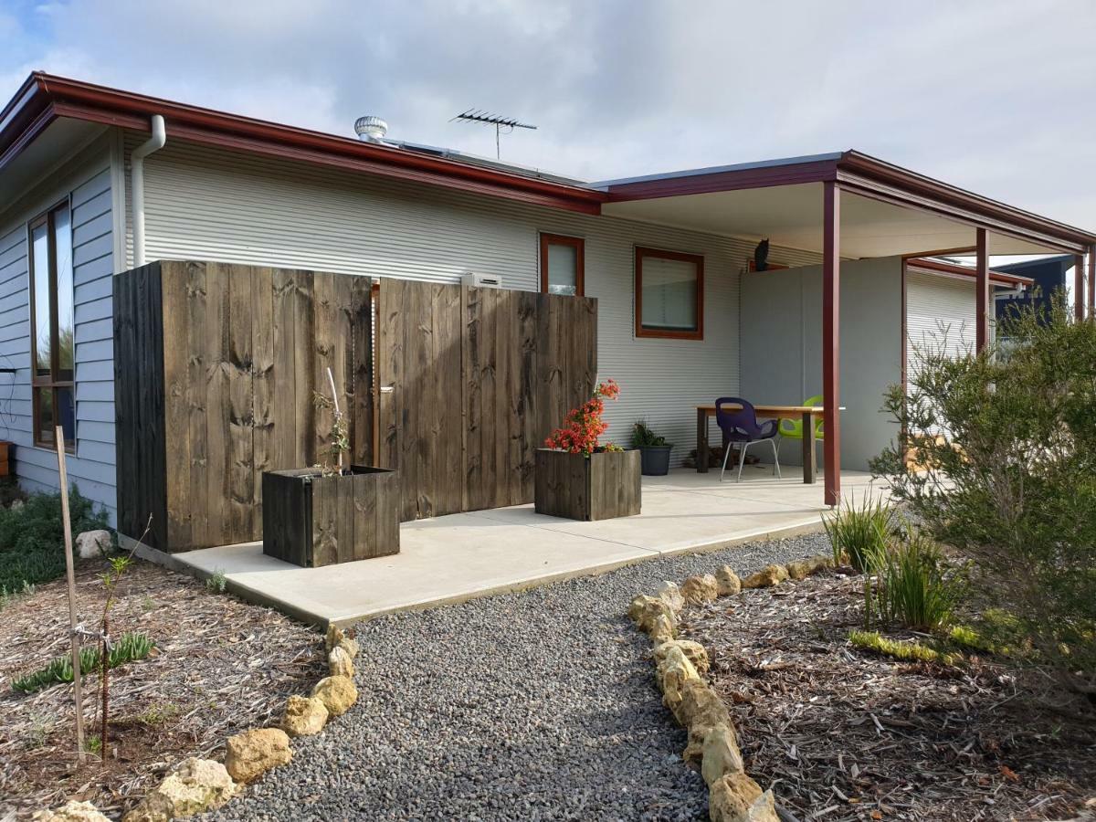 Samphire: Coorong Accommodation Meningie Екстериор снимка